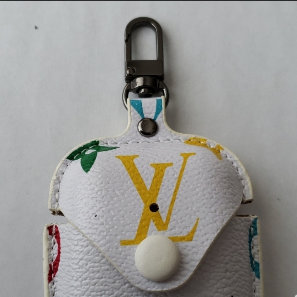 Custom airpod case - Picture 2 of 5